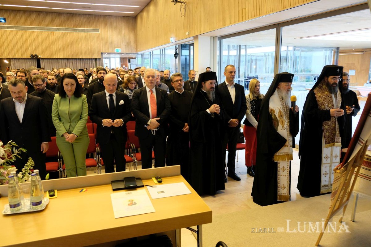 Sesiune festivă a Adunării eparhiale în Germania 297923