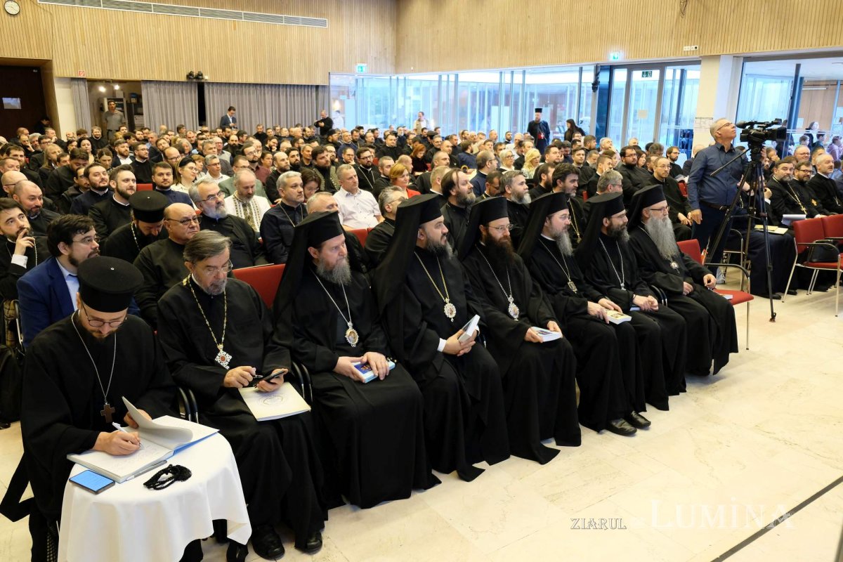 Sesiune festivă a Adunării eparhiale în Germania 297932