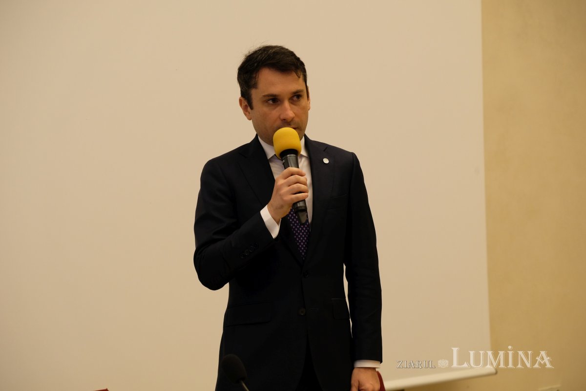 Sesiune festivă a Adunării eparhiale în Germania 297939