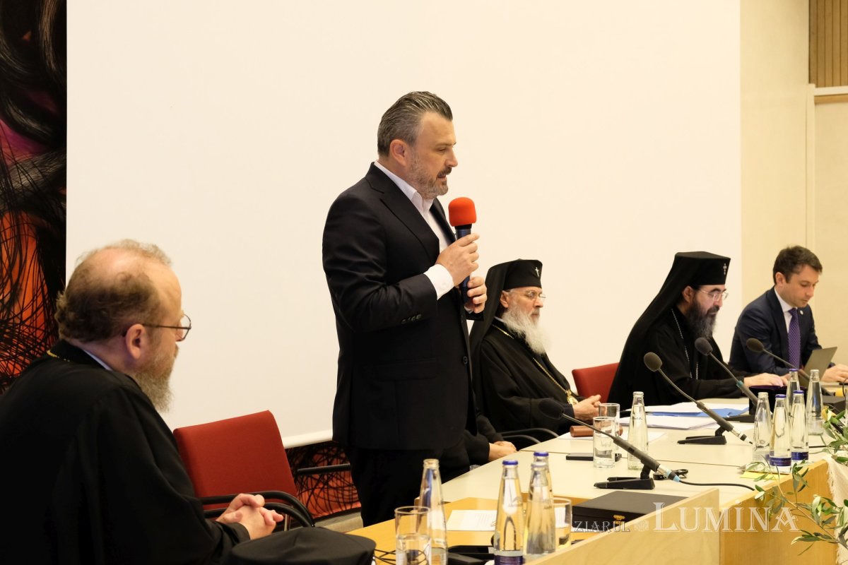 Sesiune festivă a Adunării eparhiale în Germania 297941