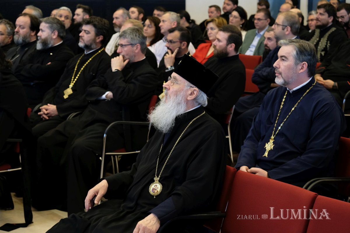 Sesiune festivă a Adunării eparhiale în Germania 297945