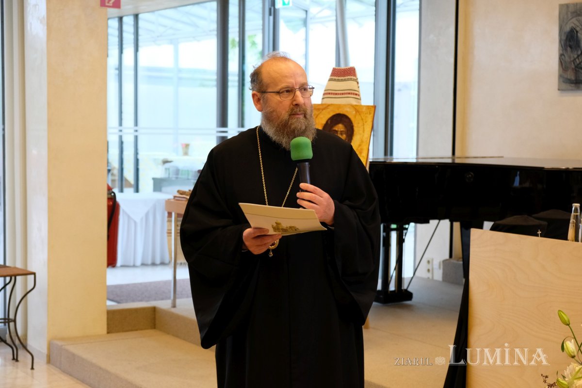 Sesiune festivă a Adunării eparhiale în Germania 297951