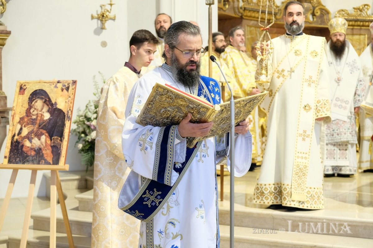 Recunoștință prin rugăciune pentru o aniversare binecuvântată 298039