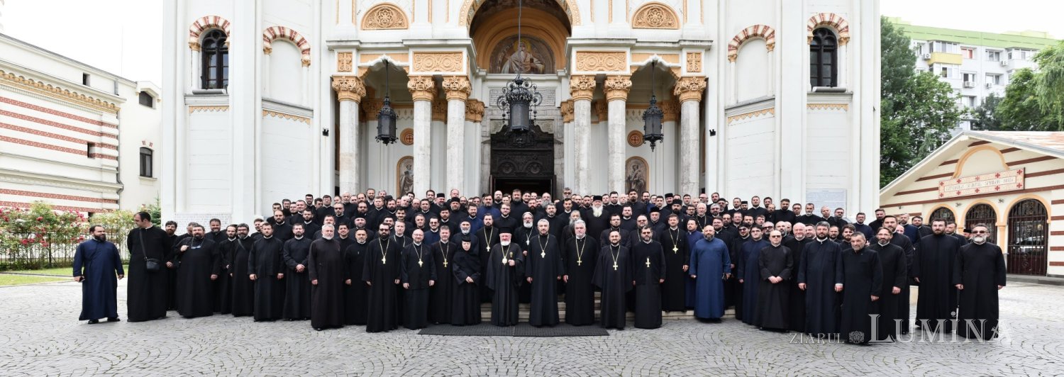 Conferință pastoral‑misionară a clericilor din Prahova la Palatul Patriarhiei 298421