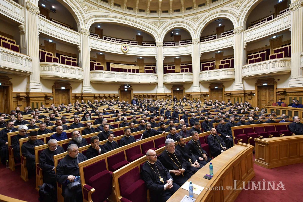 Conferință pastoral‑misionară a clericilor din Prahova la Palatul Patriarhiei 298430