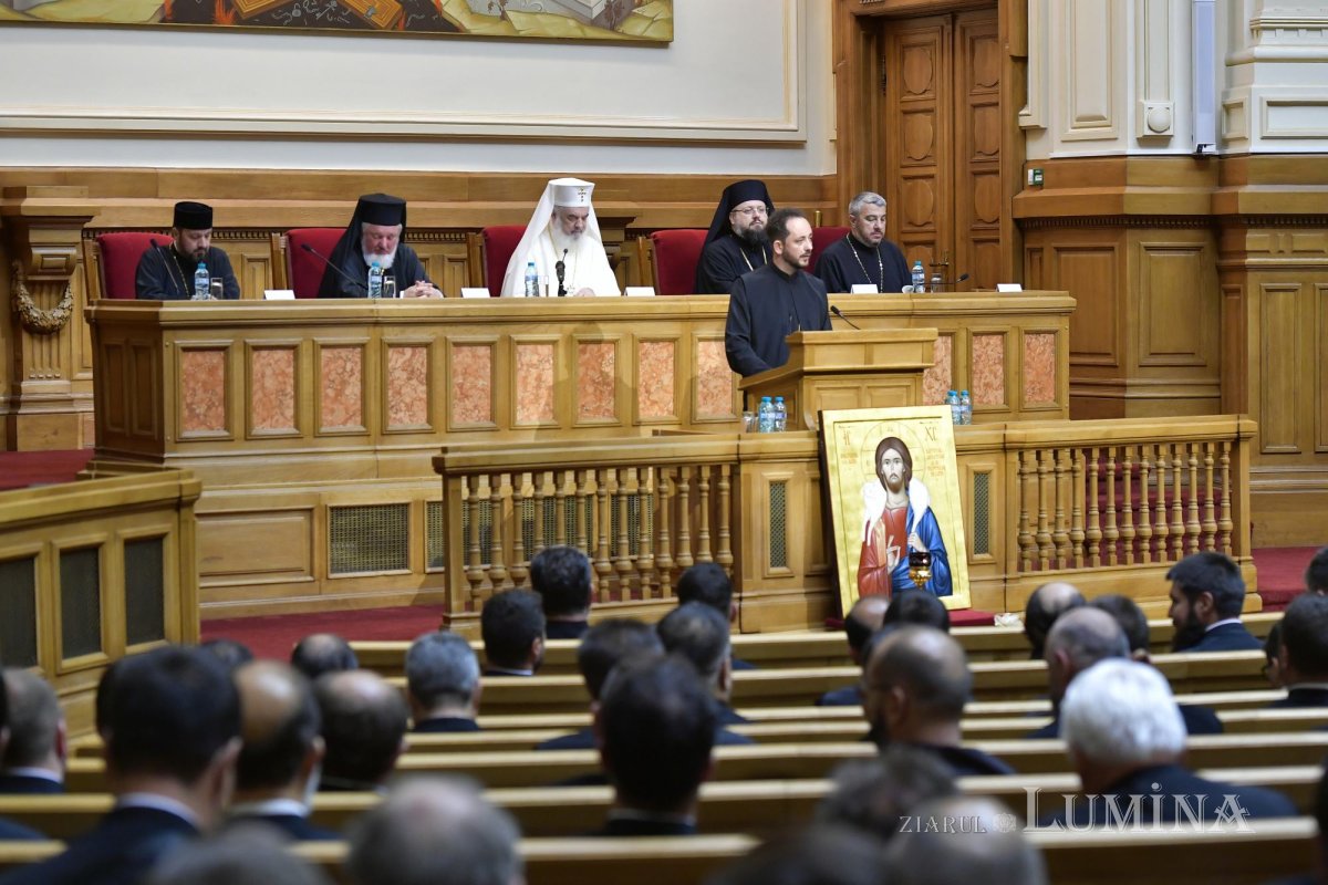 Conferință pastoral‑misionară a clericilor din Prahova la Palatul Patriarhiei 298440