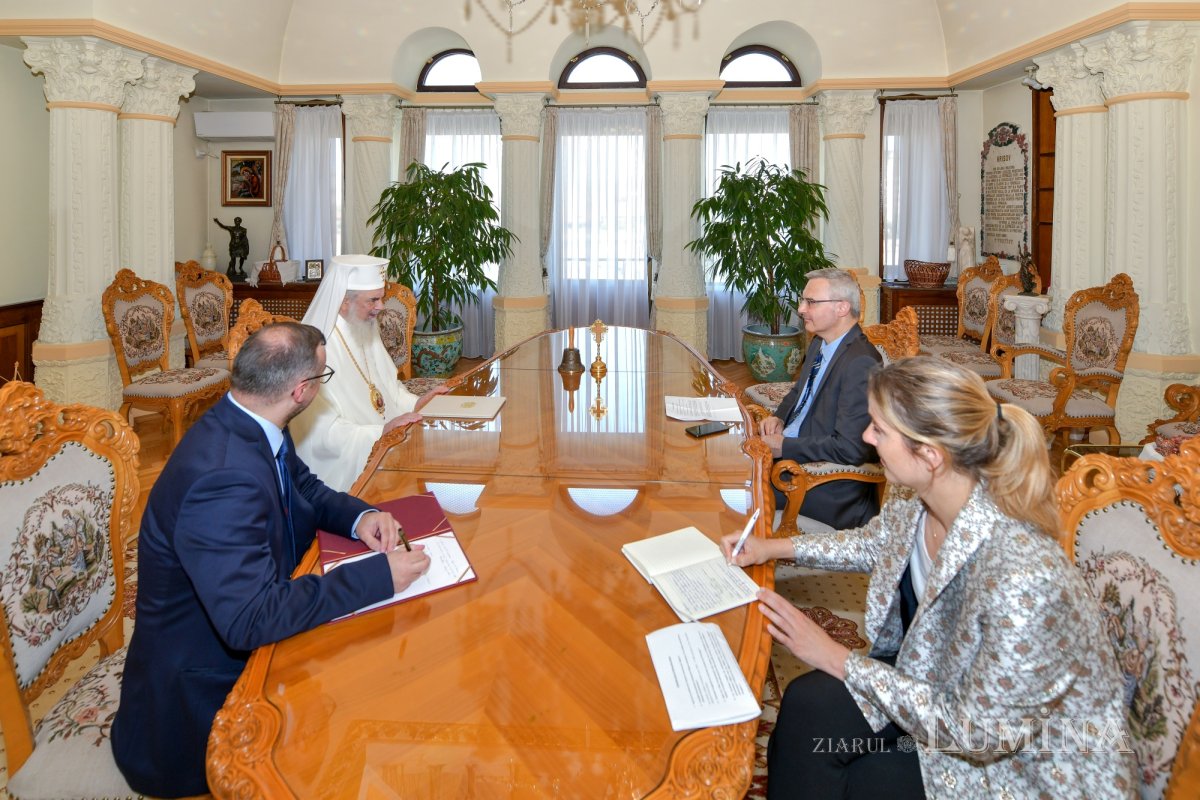 Ambasadorul Franței în vizită de prezentare la Patriarhia Română 298639