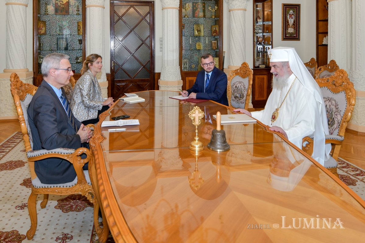 Ambasadorul Franței în vizită de prezentare la Patriarhia Română 298641