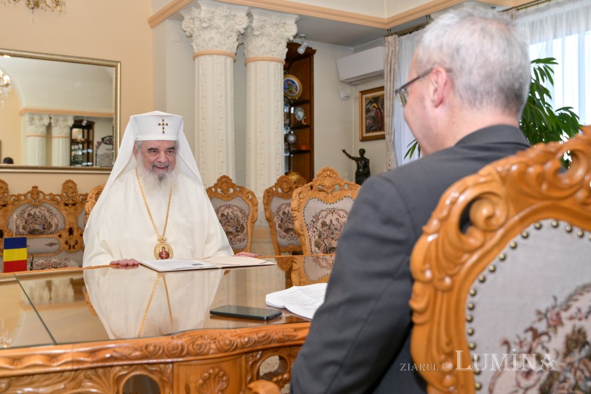 Ambasadorul Franței în vizită de prezentare la Patriarhia Română 298646