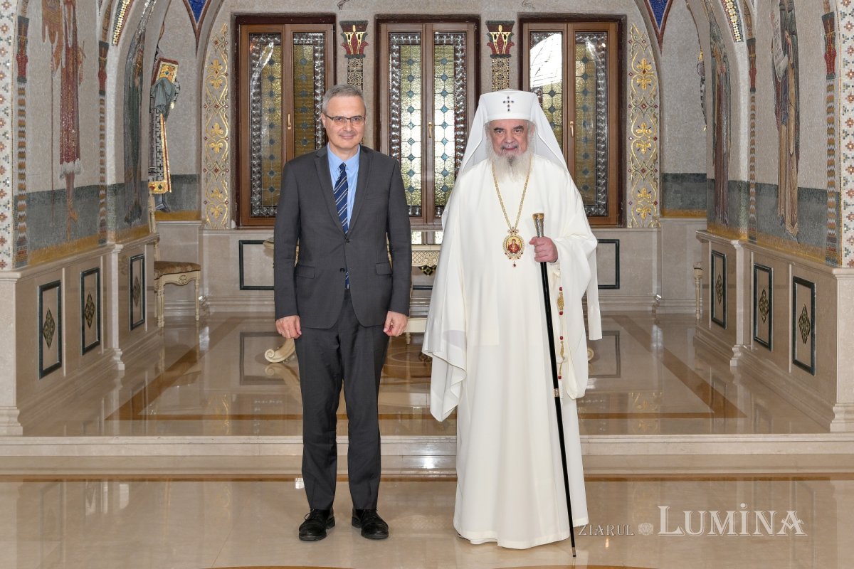 Ambasadorul Franței în vizită de prezentare la Patriarhia Română 298647