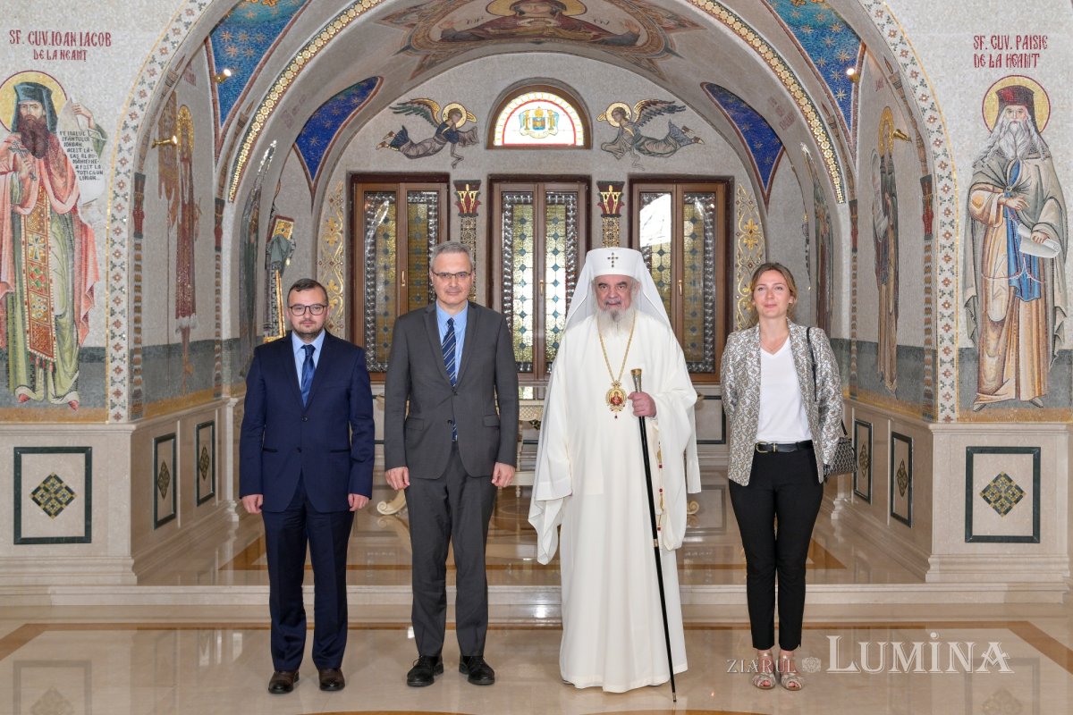 Ambasadorul Franței în vizită de prezentare la Patriarhia Română 298649