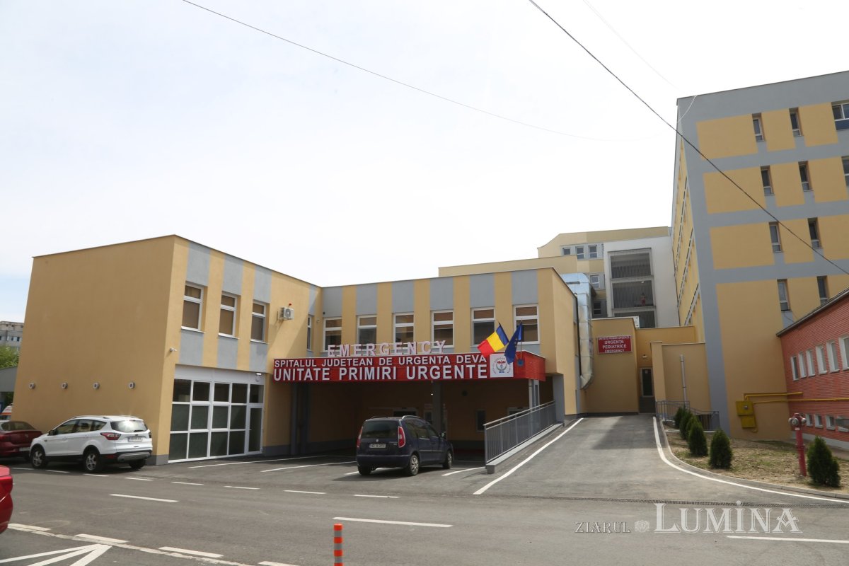 Pansamentul credinței și al rugăciunii la Spitalul Județean Deva 298576