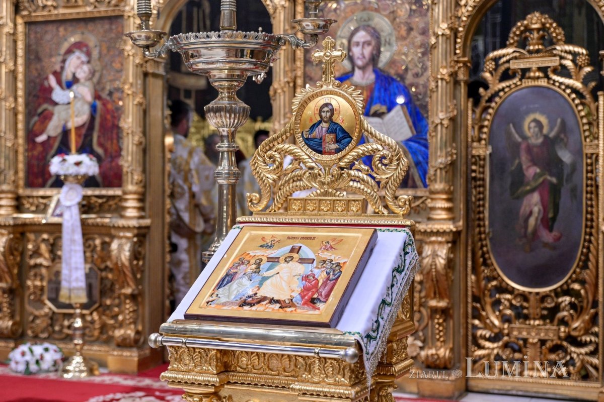 Învierea lui Hristos, centrul credinţei noastre 298688