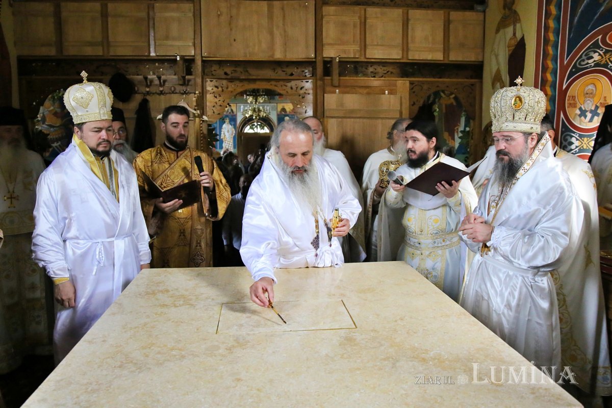 Casa Sfinților Iosif și Chiriac de la Bisericani a primit haină nouă luminoasă 298799