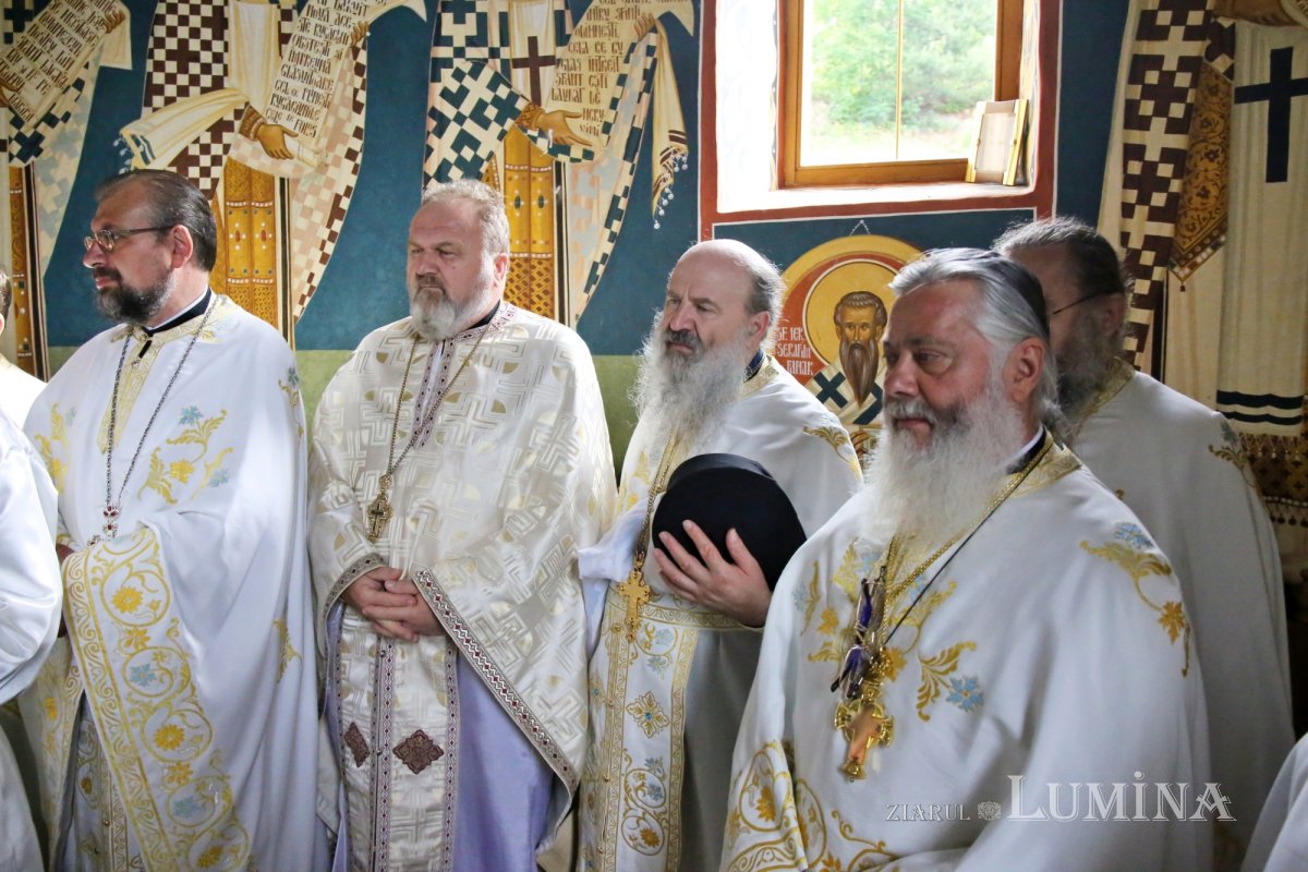 Casa Sfinților Iosif și Chiriac de la Bisericani a primit haină nouă luminoasă 298800