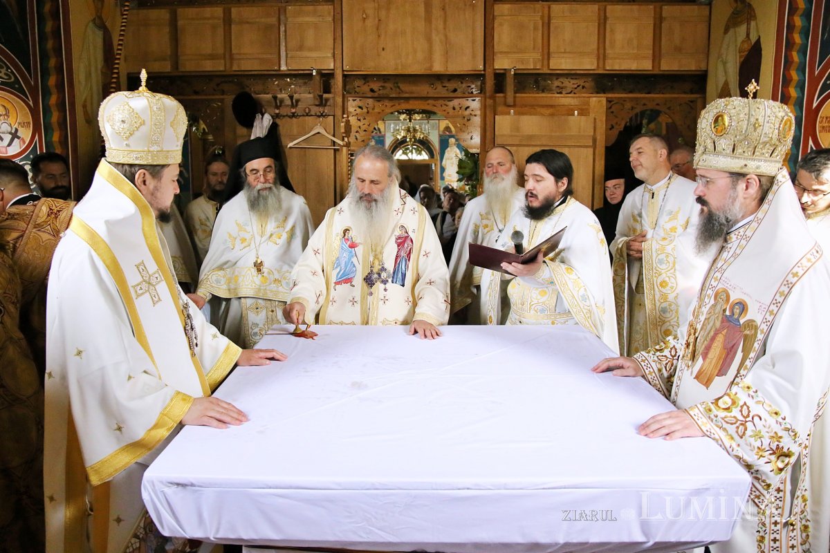 Casa Sfinților Iosif și Chiriac de la Bisericani a primit haină nouă luminoasă 298801