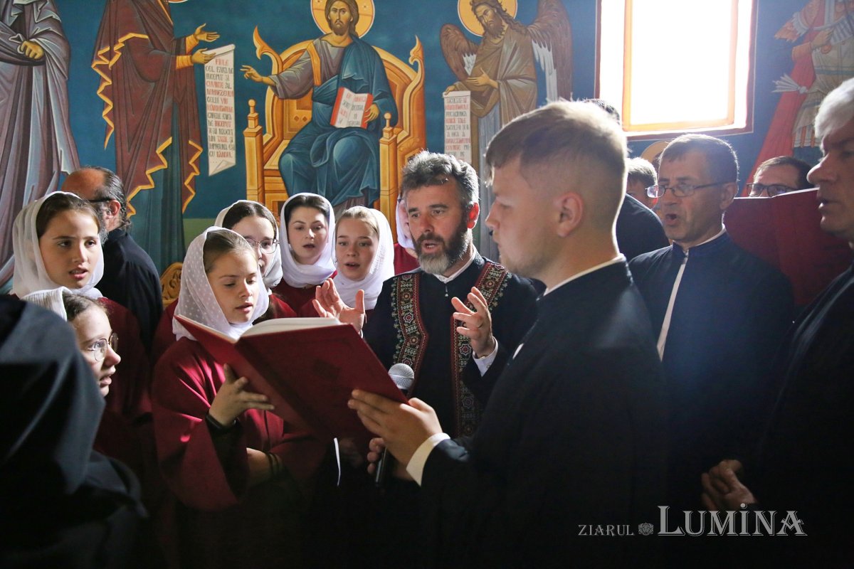 Casa Sfinților Iosif și Chiriac de la Bisericani a primit haină nouă luminoasă 298802