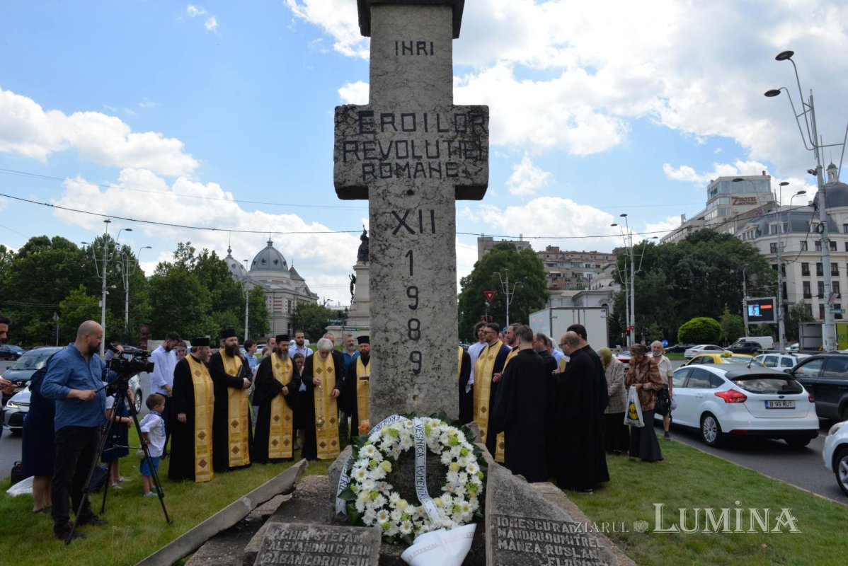 Pomenirea eroilor neamului și a victimelor Mineriadei din 1990 la București 299384