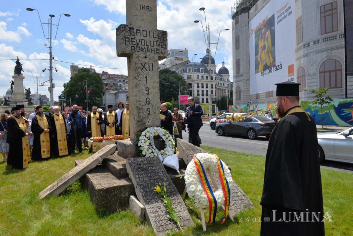 Pomenirea eroilor neamului și a victimelor Mineriadei din 1990 la București 299387