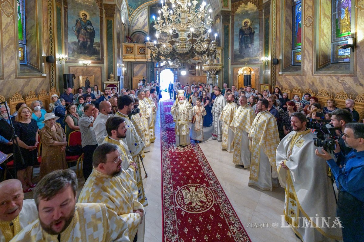 Biserica Zlătari din București a fost sfințită 300070