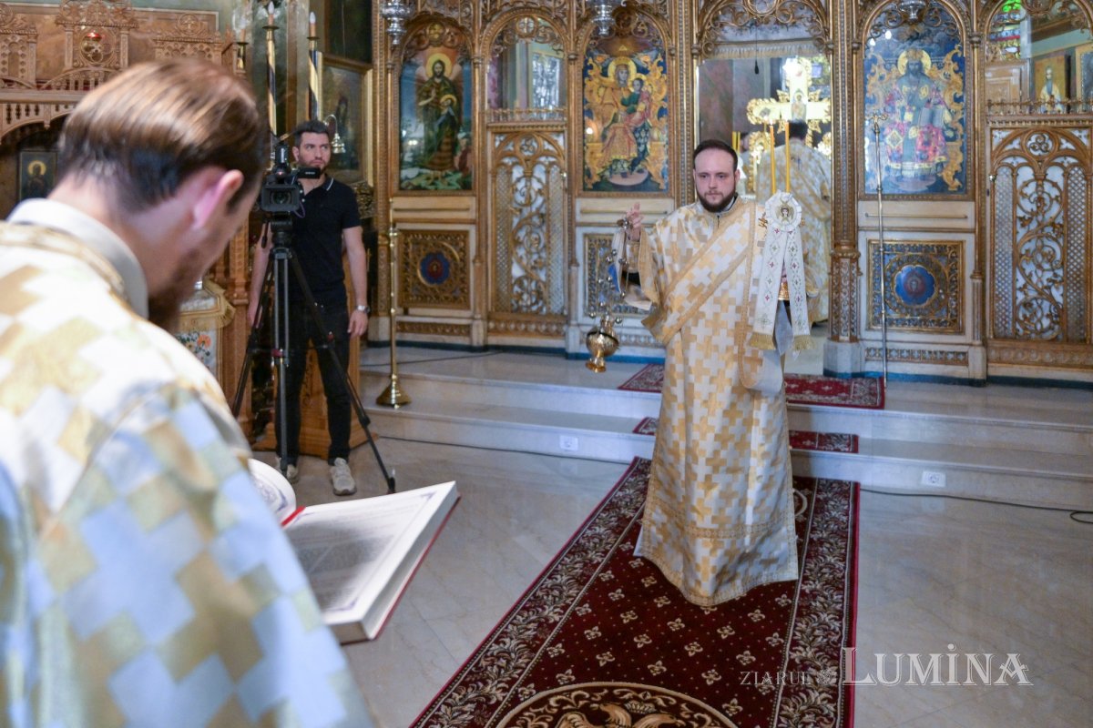 Biserica Zlătari din București a fost sfințită 300074