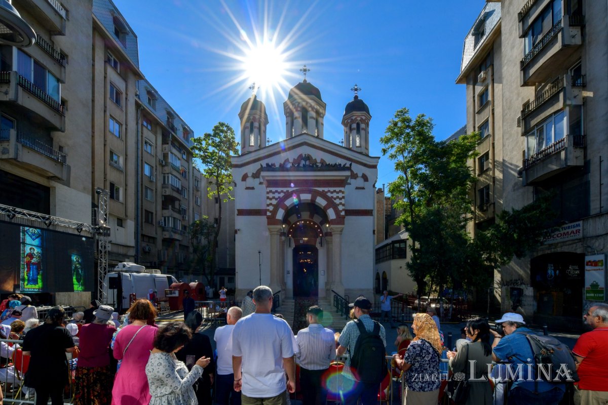Biserica Zlătari din București a fost sfințită 300082