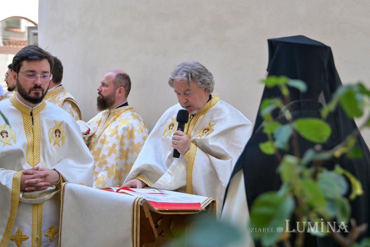 Biserica Zlătari din București a fost sfințită 300095