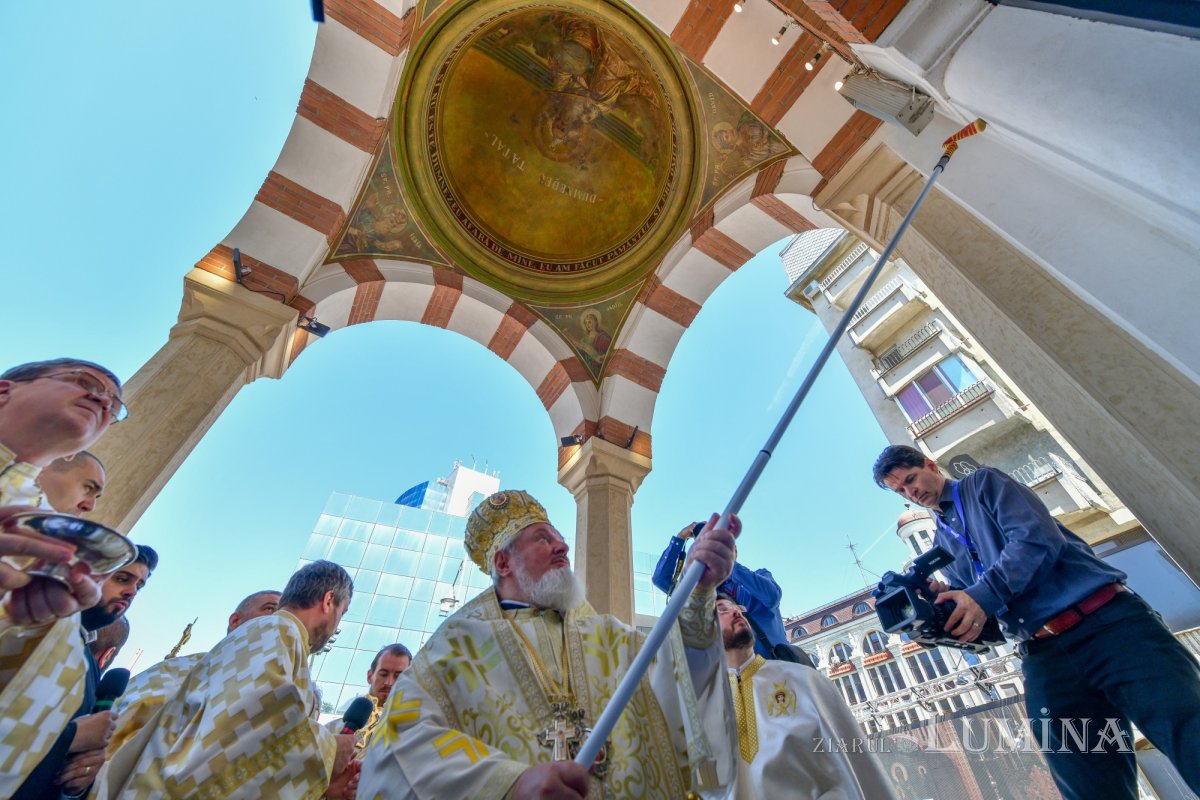 Biserica Zlătari din București a fost sfințită 300099