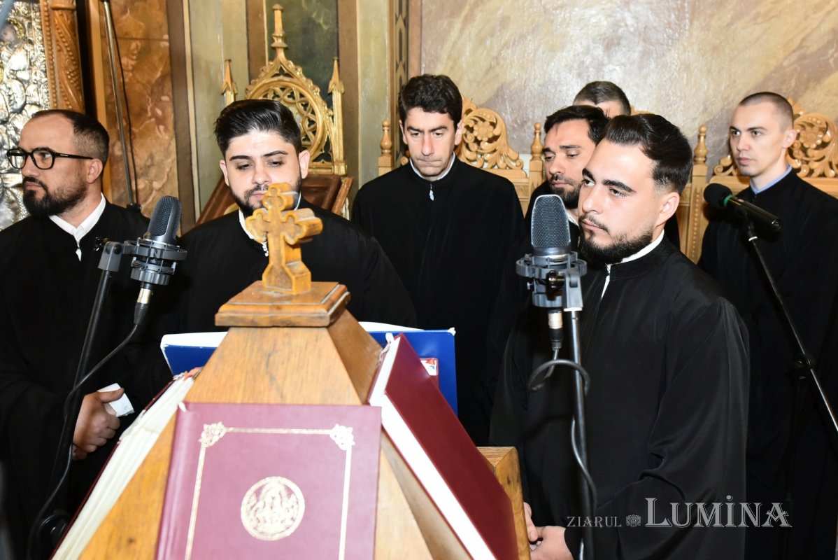 Biserica Zlătari din București a fost sfințită 300165