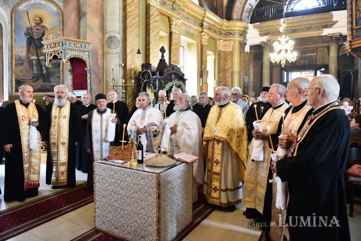 Revedere după 50 de ani a absolvenților teologi bucureșteni 300489