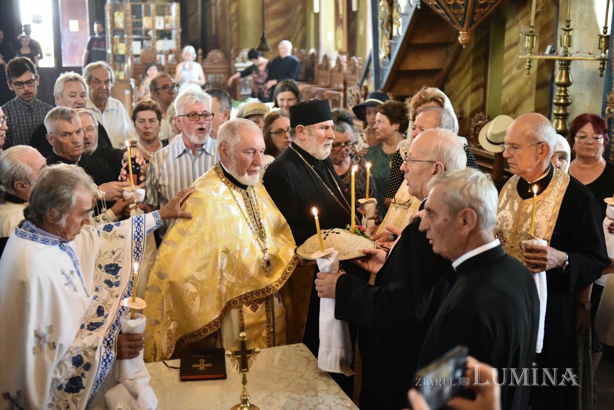 Revedere după 50 de ani a absolvenților teologi bucureșteni 300495