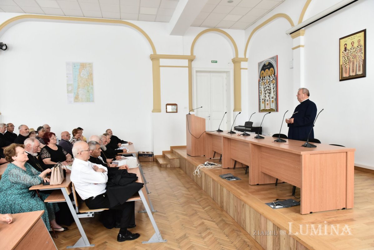 Revedere după 50 de ani a absolvenților teologi bucureșteni 300500