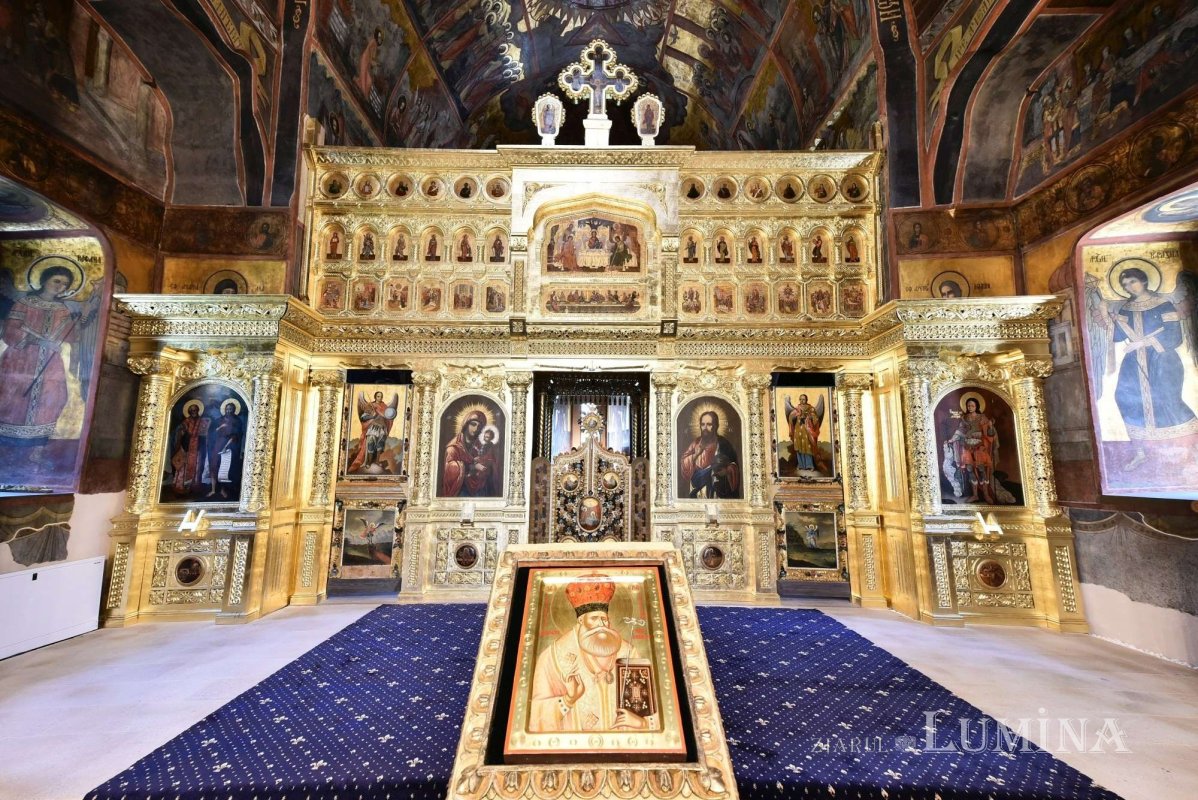 Sclipirile Luminii: Mănăstirea Căldăruşani 300542