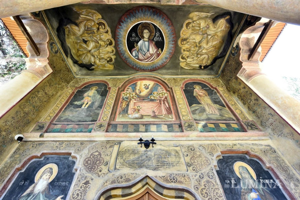 Sclipirile Luminii: Mănăstirea Căldăruşani 300550