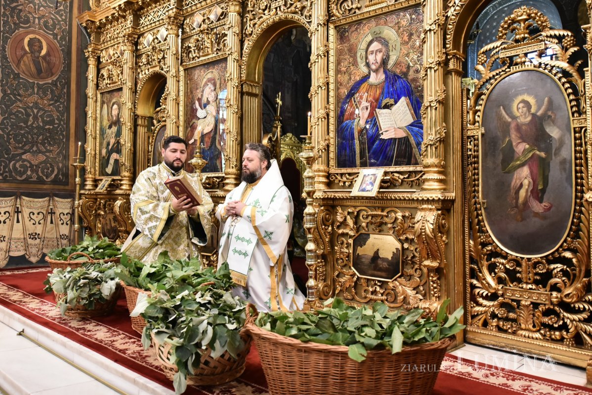 Ramuri binecuvântate pentru credincioși din Capitală 300681