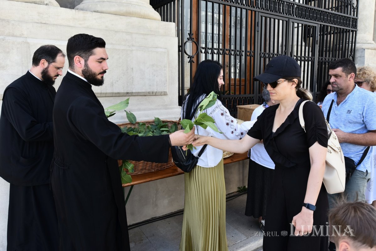 Ramuri binecuvântate pentru credincioși din Capitală 300689