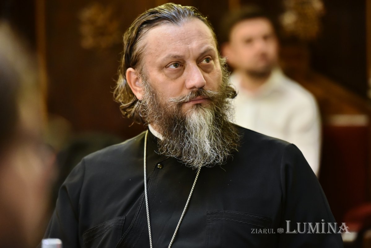 Profesori și cercetători în studii patristice s-au reunit la Mănăstirea Antim 300891