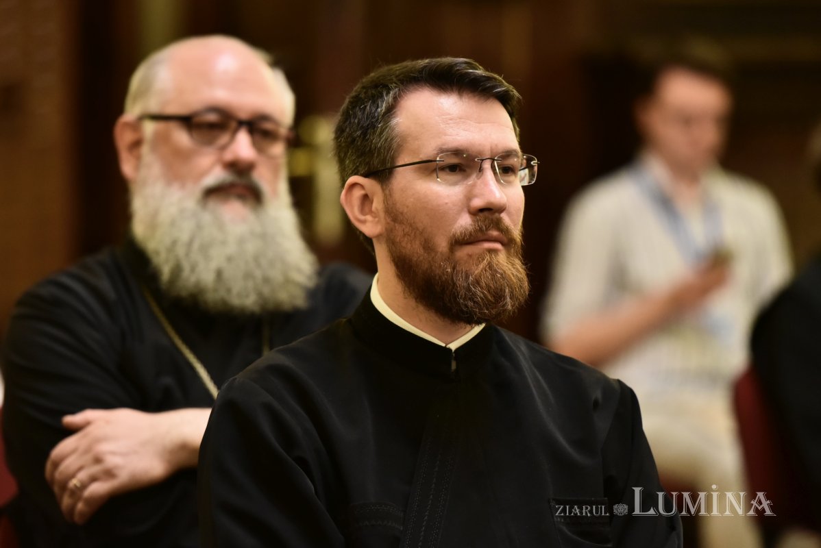 Profesori și cercetători în studii patristice s-au reunit la Mănăstirea Antim 300893