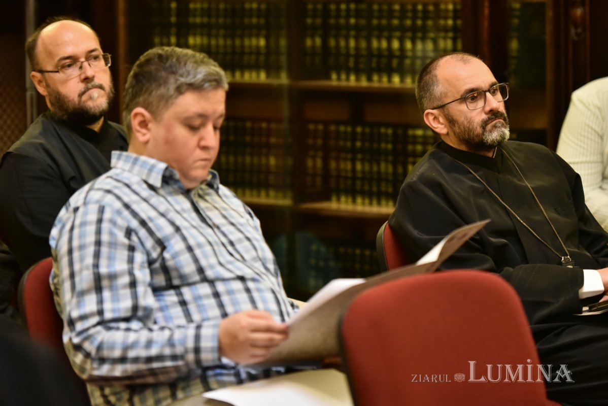 Profesori și cercetători în studii patristice s-au reunit la Mănăstirea Antim 300894