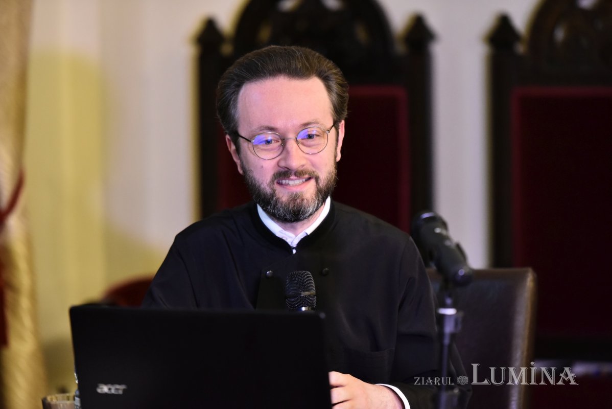 Profesori și cercetători în studii patristice s-au reunit la Mănăstirea Antim 300899