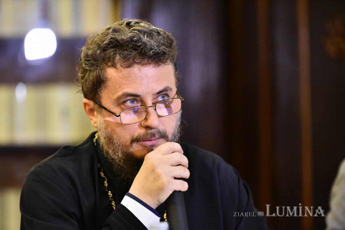 Profesori și cercetători în studii patristice s-au reunit la Mănăstirea Antim 300901