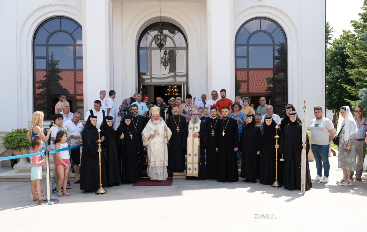 Aniversare prin rugăciune la un colegiu ploieștean 301326