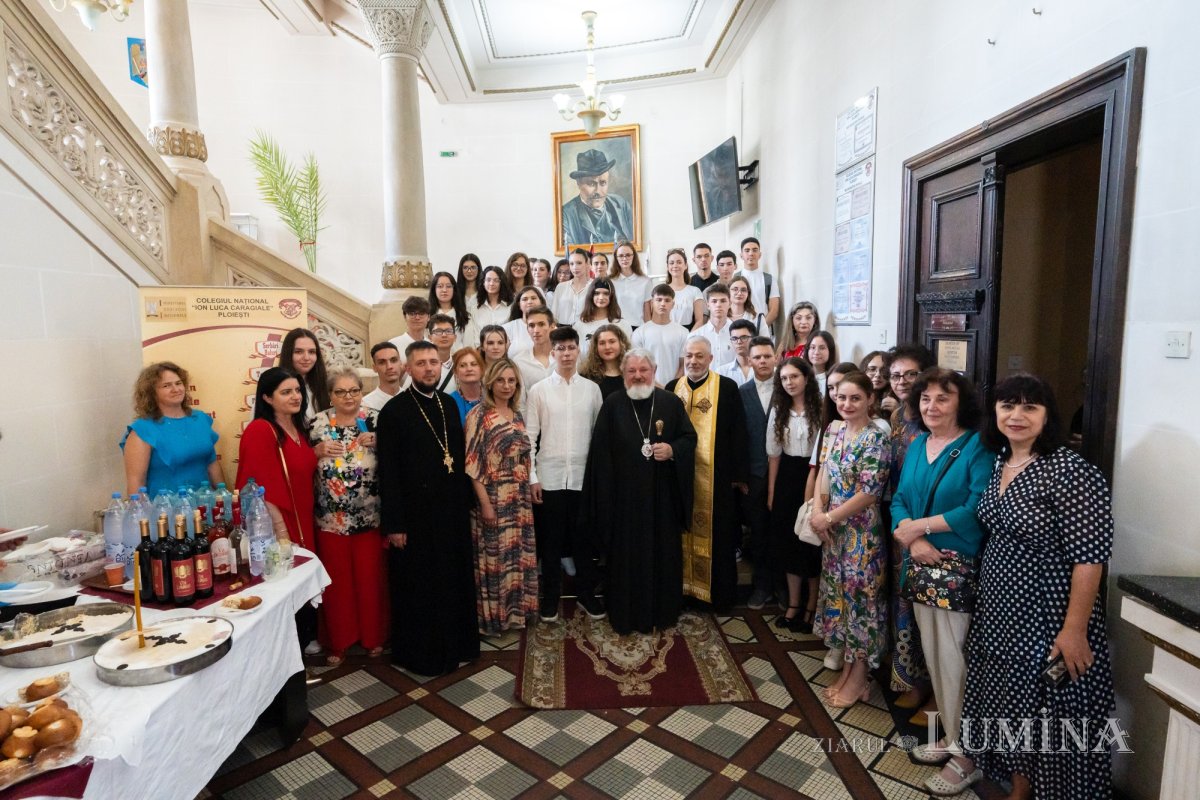 Aniversare prin rugăciune la un colegiu ploieștean 301328