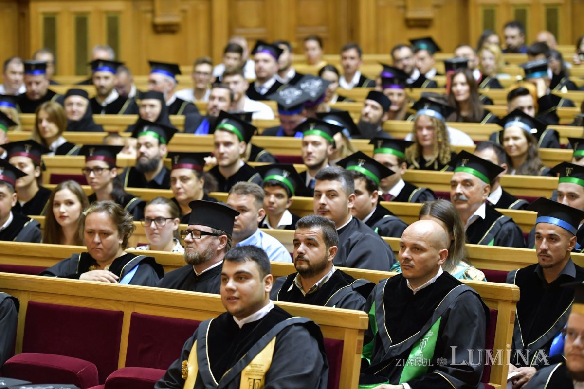 O nouă promoție de studenți teologi bucureșteni a depus jurământul de credință 301396