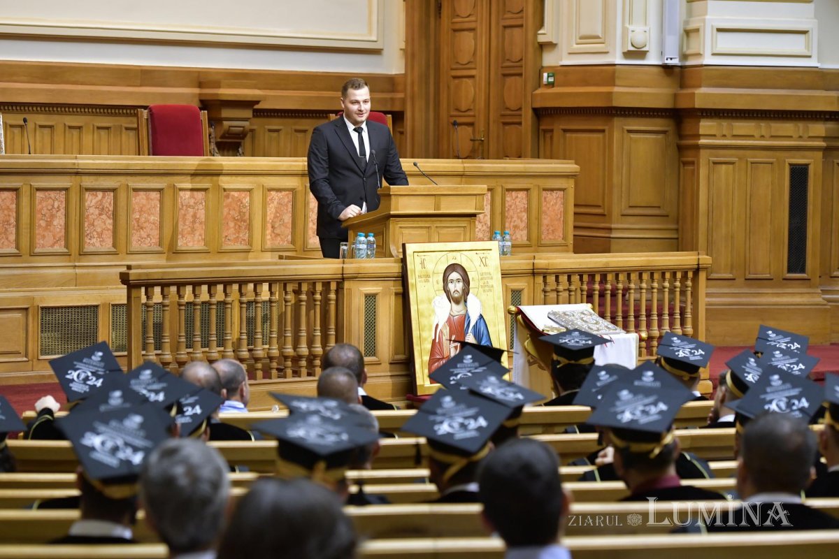 O nouă promoție de studenți teologi bucureșteni a depus jurământul de credință 301406