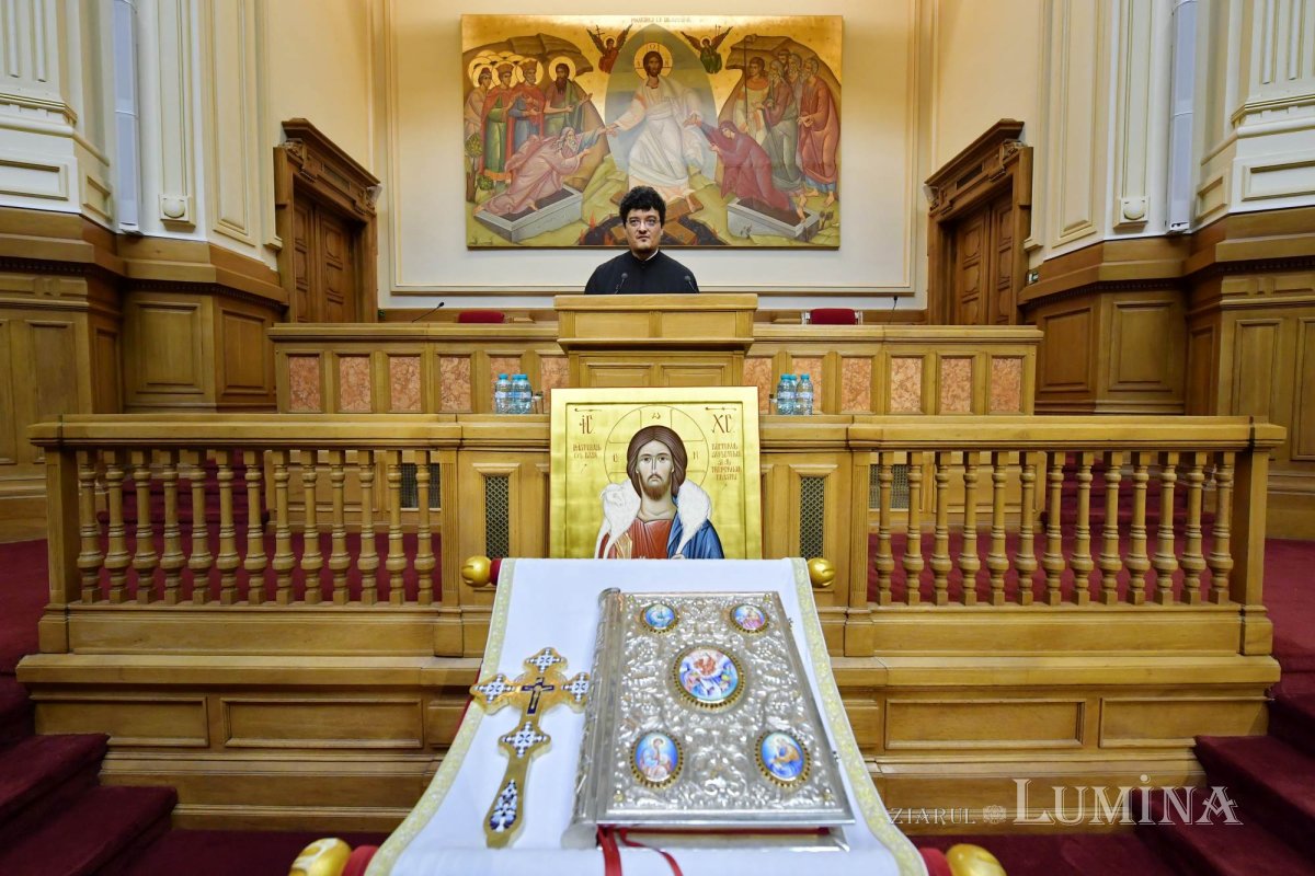 O nouă promoție de studenți teologi bucureșteni a depus jurământul de credință 301411