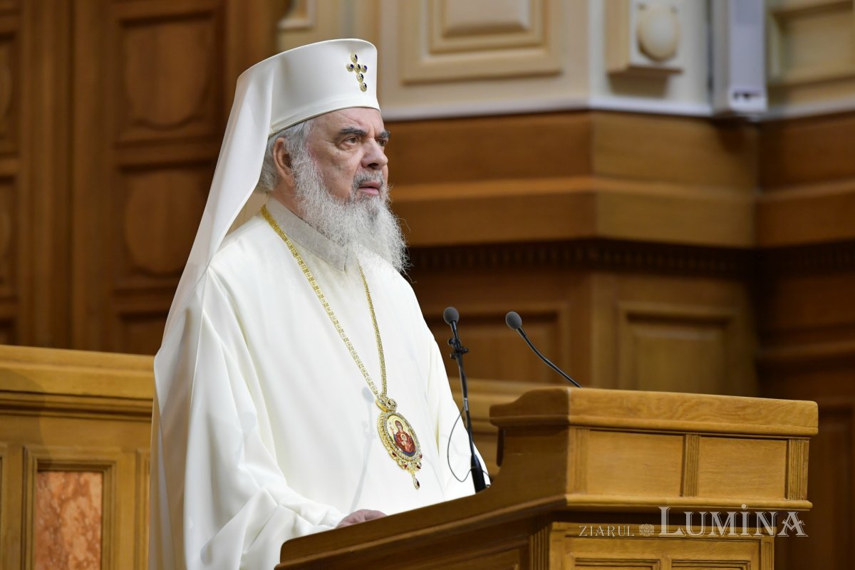 O nouă promoție de studenți teologi bucureșteni a depus jurământul de credință 301415