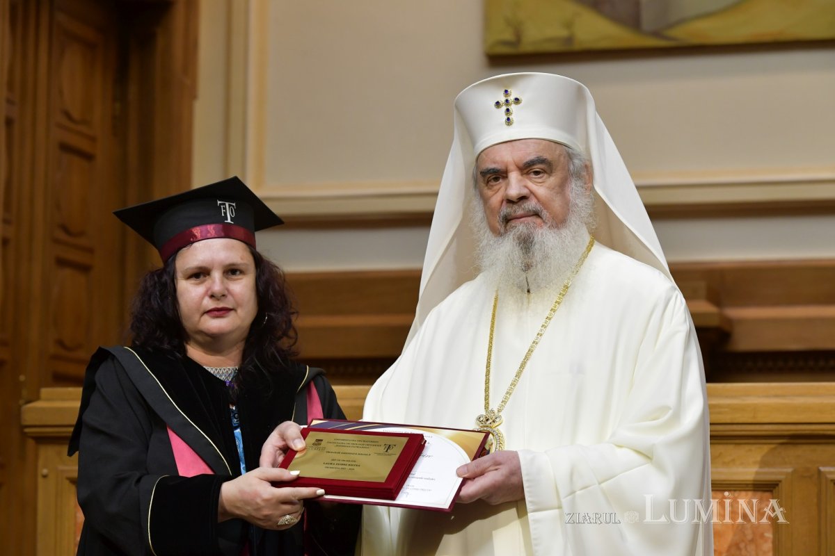 O nouă promoție de studenți teologi bucureșteni a depus jurământul de credință 301422