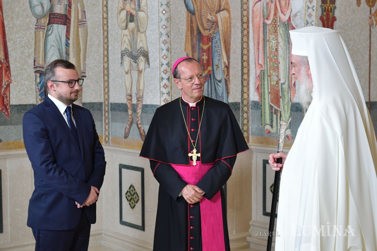 Noul Nunțiu Apostolic în vizită de prezentare la Patriarhia Română 301635
