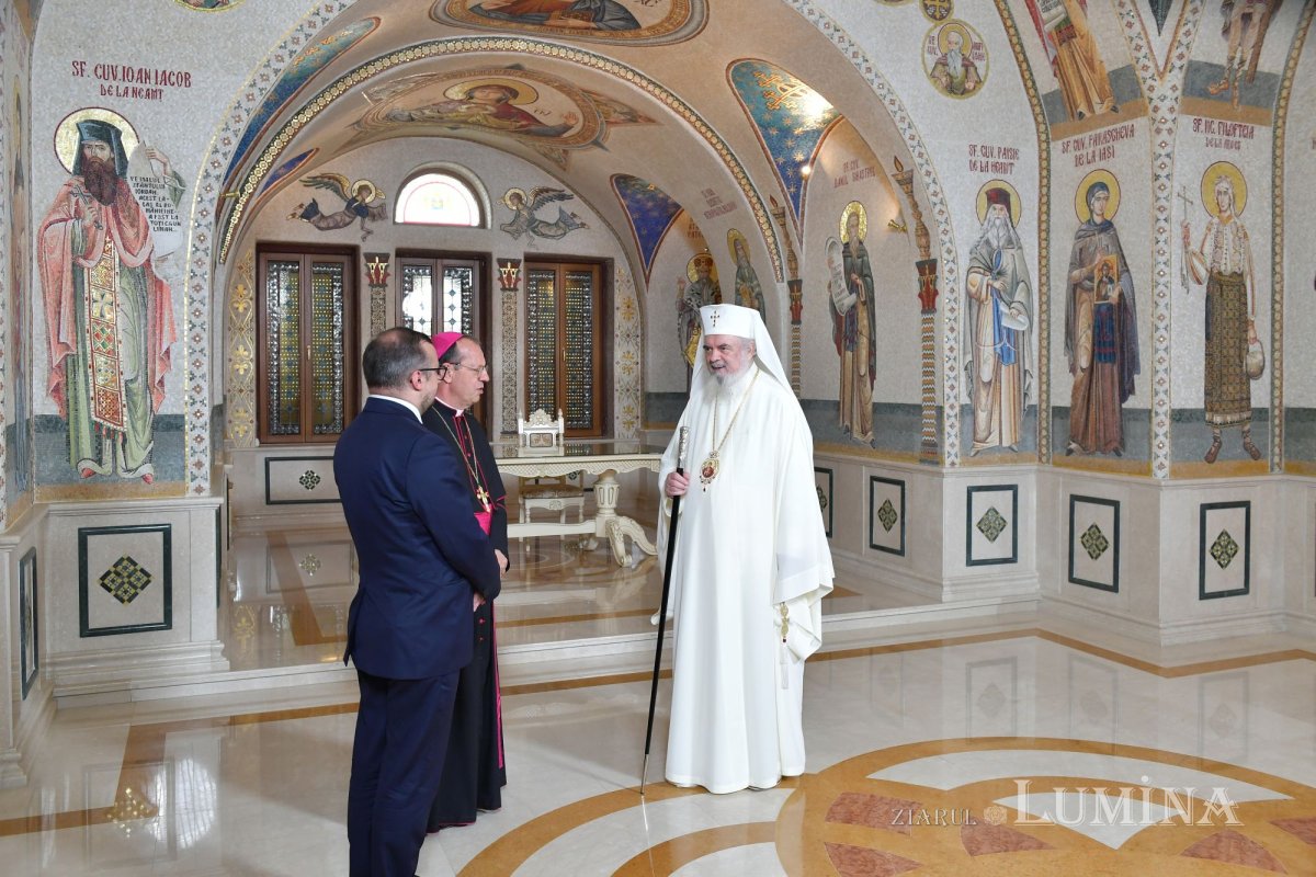 Noul Nunțiu Apostolic în vizită de prezentare la Patriarhia Română 301636